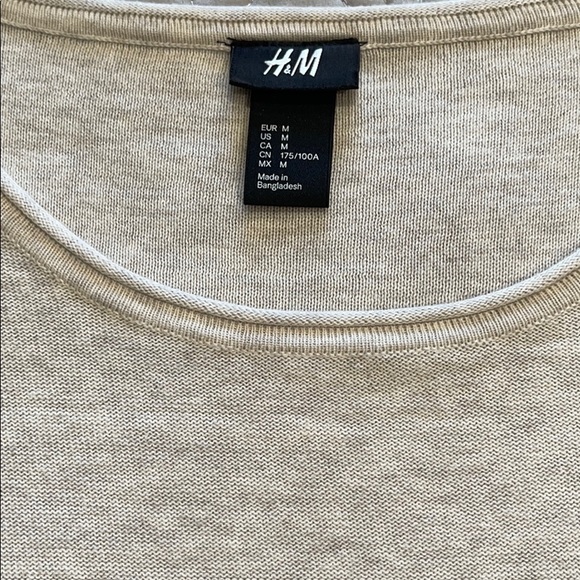 H&M Sweater - Picture 3 of 3